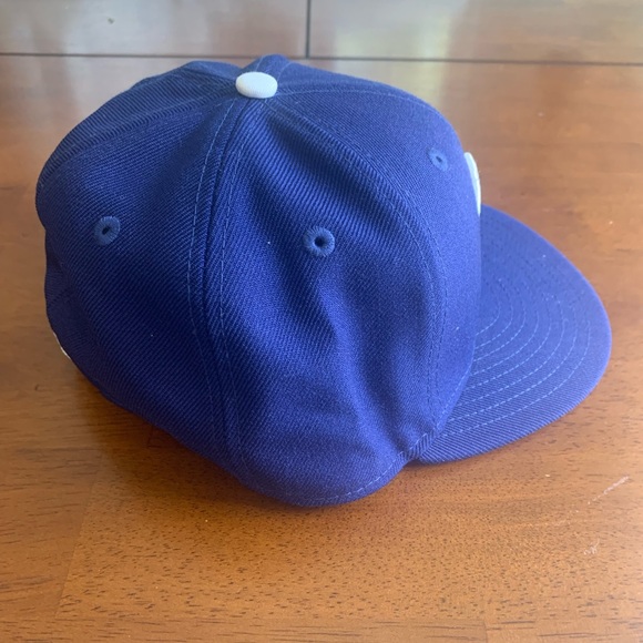 Los Angeles Dodgers 59fifty New Era fitted hat, size 7.25 - Picture 4 of 6